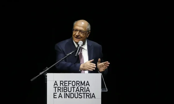 São Paulo (SP) 29/04/2024 - São Paulo 29/04/2024 A Reforma Tributaria e a Industria- Os Desafios da Regulamentação na sede da FIESP . Vice-presidente Geraldo Alckmin, durante abertura do Lançamento do Observatório da Reforma Tributária.Foto Paulo Pinto/Agencia BrasilFoto: Paulo Pinto/Agência Brasil