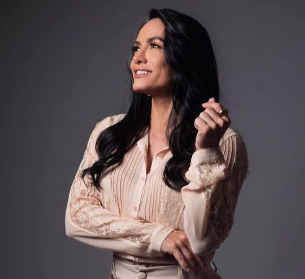 Psicóloga Fabiana Maia Veras, 42 anos, encontrada morta na noite de terça-feira (23) em Assu — Foto: Redes sociais