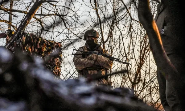 Militar ucraniano na fronteira com a Rússia na região de Sumy
20/1/2024    REUTERS/Gleb Garanich