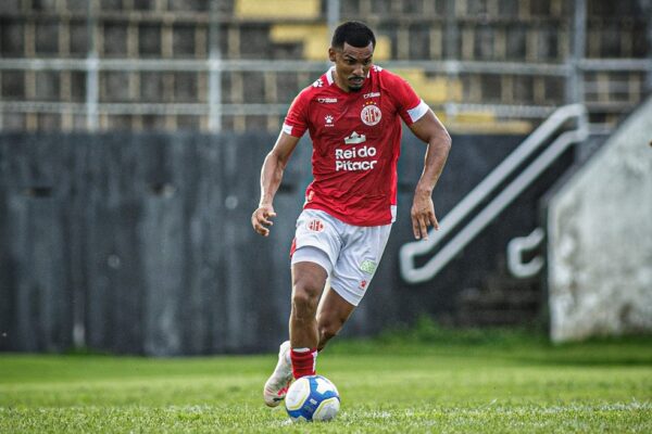 Gabriel Davis quer vitória para América-RN