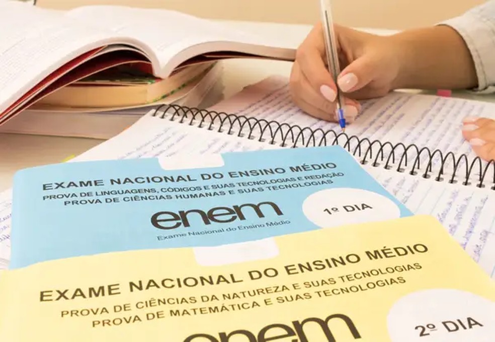 Caderno Enem — Foto: Shutterstock