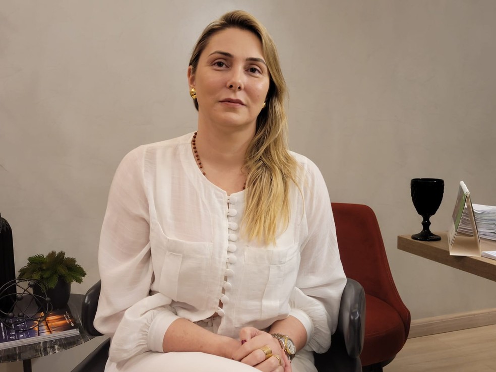 Ellenn Salviano, médica que improvisou respirador com forma de bolo em bebê de 3 meses no RN — Foto: Igor Jácome/g1