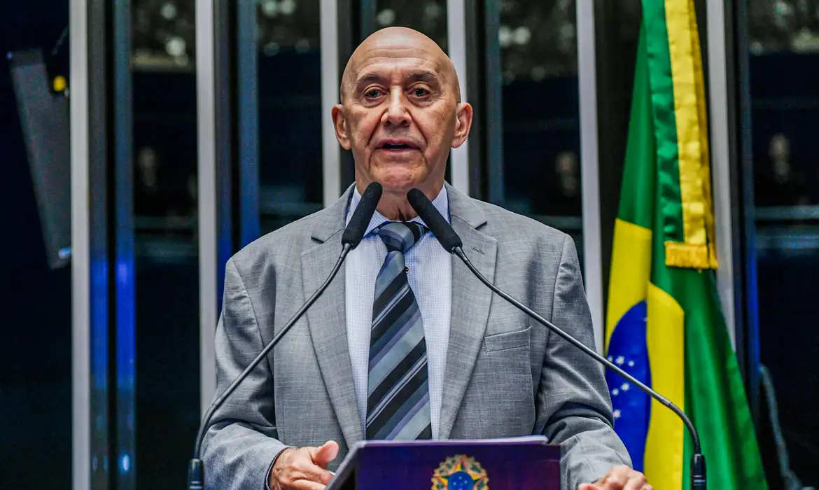 Brasília 24/06/2024 - Plenário do Senado Federal durante sessão deliberativa ordinária.
À tribuna, em discurso, senador Confúcio Moura (MDB-RO).
Foto: Jefferson Rudy/Agência Senado