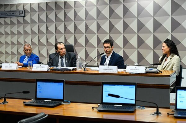 Felippe Marchetti foi ouvido como testemunha na CPI da Manipulação de Jogos e Apostas Esportivas — Foto: Marcos Oliveira/Agência Senado