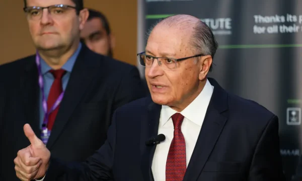 Rio de Janeiro (RJ), 13/06/2024 - O presente da república em exercício, Geraldo Alckmin durante o FII Priority Summit, no Copacabana Palace, na zona sul da capital fluminense. Foto: Tomaz Silva/Agência Brasil