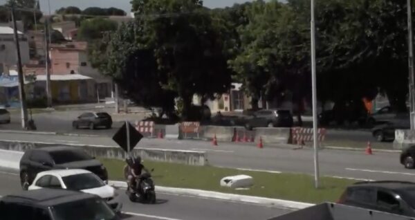 Alça de acesso à marginal da BR-101 é fechada na Zona Sul de Natal — Foto: Reprodução/Inter TV Cabugi