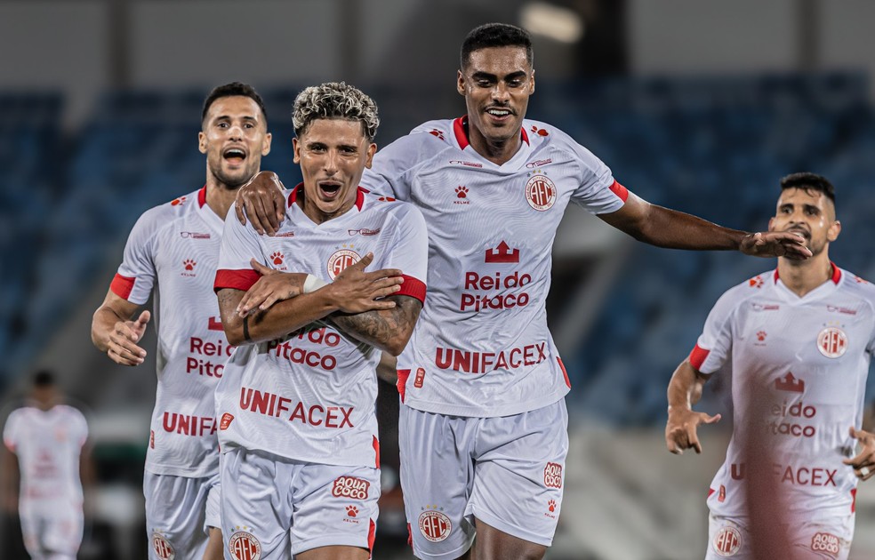 Wenderson comemora gol em vitória do América-RN — Foto: Tyrone/@tyronemft