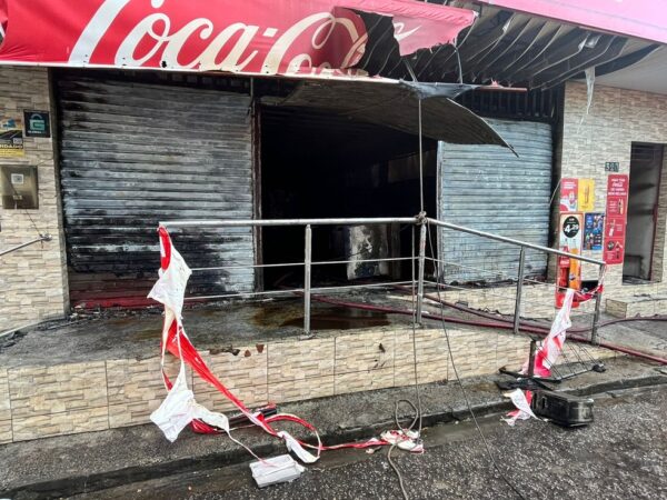 Incêndio atingiu mercadinho na Zona Sul de Natal neste ano — Foto: Vinícius Marinho/Inter TV Cabugi/ARQUIVO