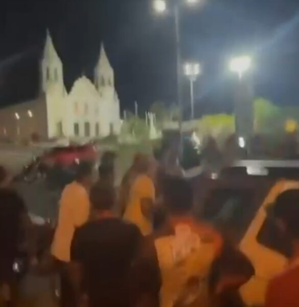 Crime aconteceu em uma praça em Santana do Matos, no interior do Rio Grande do Norte — Foto: Redes sociais