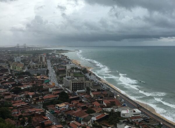 Praia do Meio Natal RN Rio Grande do Norte nublado — Foto: Leonardo Erys/g1