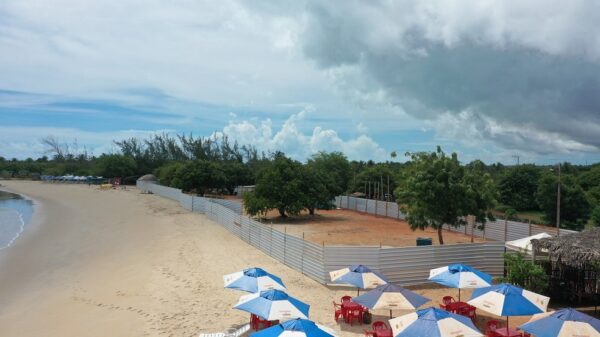 Canteiro de obras na Praia de Tourinhos, em São Miguel do Gostoso — Foto: MPF/Divulgação