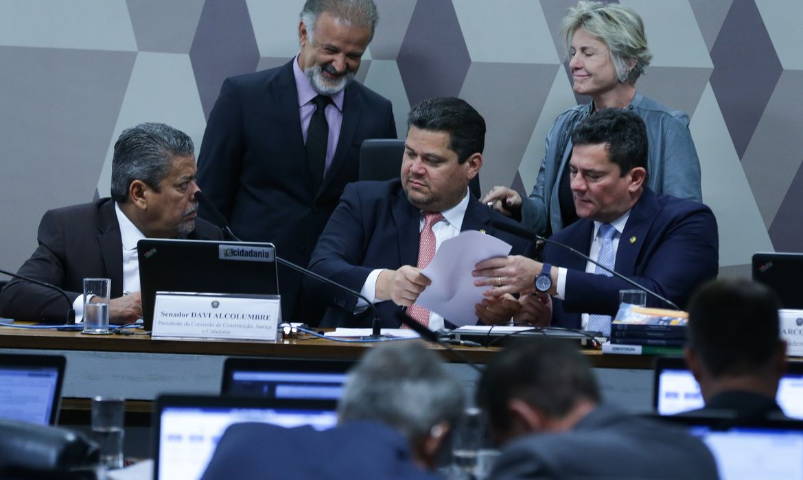 Brasília (DF) 03-07-2024 Comissão de Constituição e Justiça (CCJ) do Senado durante discussão da proposta de emenda à Constituição (PEC 65/2023) que prevê autonomia financeira e orçamentária para o Banco Central (BC).Foto Lula Marques/ Agência Brasil