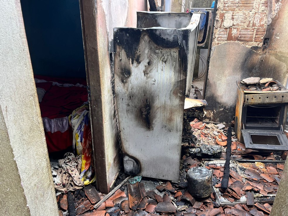 Vazamento de gás provoca explosão em casa na Zona Oeste de Natal — Foto: Vinicius Marinho/Inter TV Cabugi