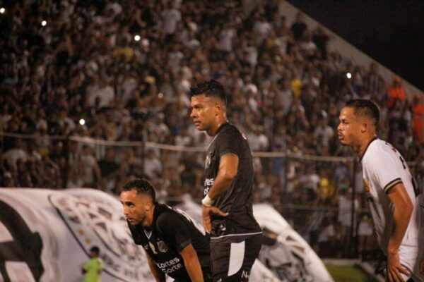 Wallyson foi decisivo no jogo da permanência do ABC. Foto: Anderson Régis