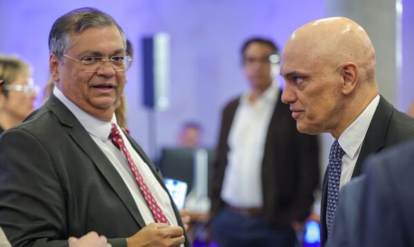 Brasília (DF) 14/08/2024 Os ministros do STF, Flávio Dino e Alexandre de Moraes, participam do seminário