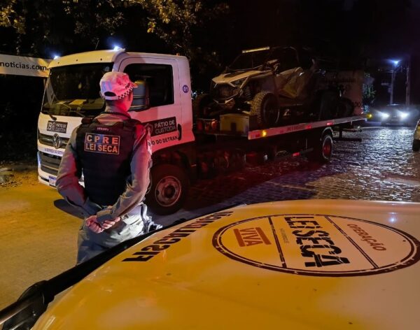 Operação da Lei Seca, em Pipa, no RN — Foto: Divulgação/PM