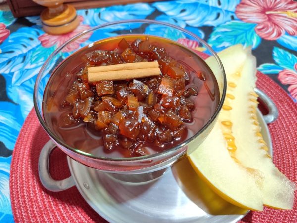 Doce com casca de melão foi ensinada no Inter TV Rural deste domingo (15)' — Foto: Reprodução
