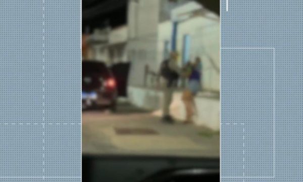 Vídeo flagra agressão de policial a mulher no interior do RN — Foto: Inter TV Cabugi/Reprodução